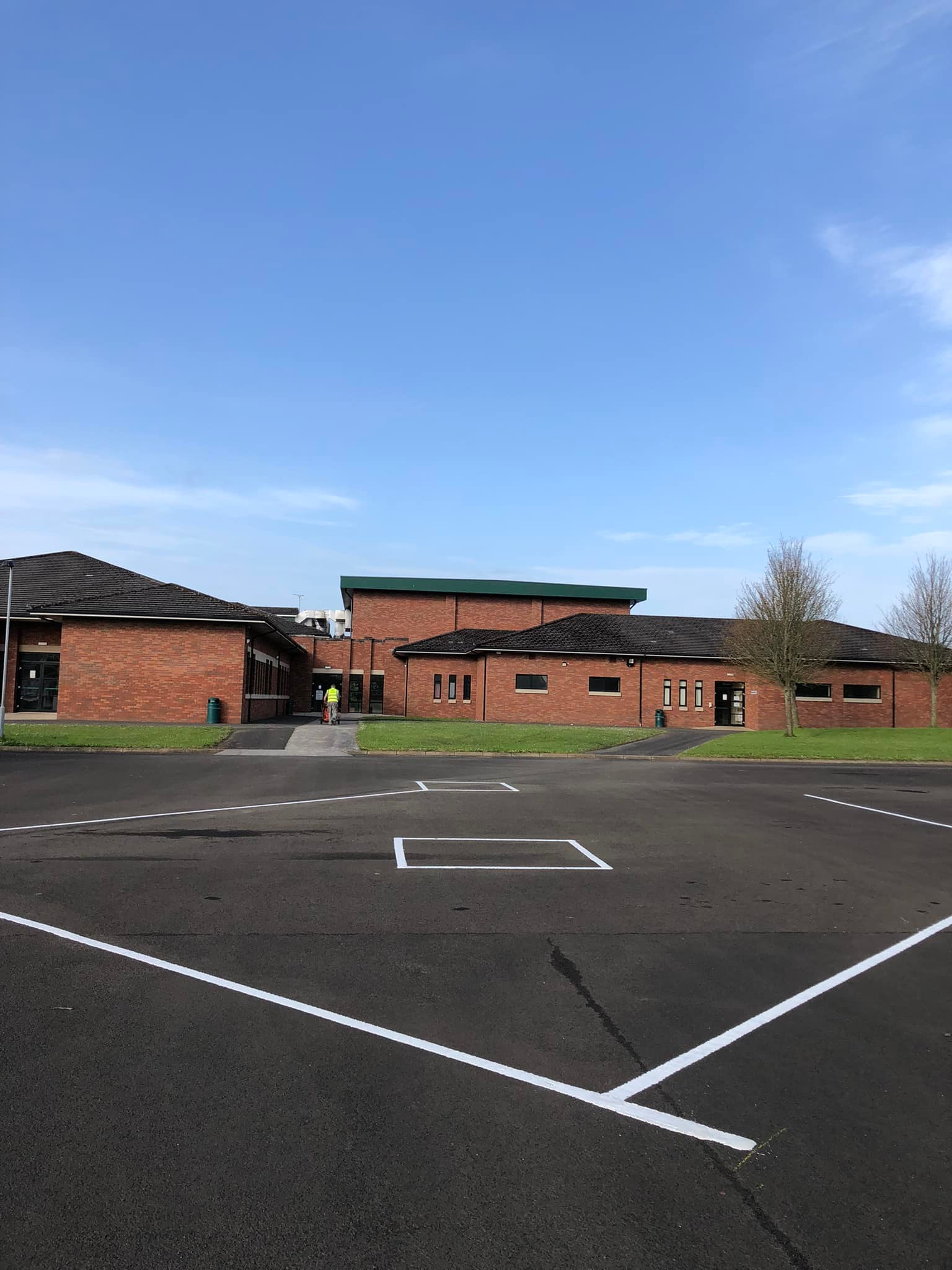 Tennis courts, rounders, and netball courts for thornhill school in derry